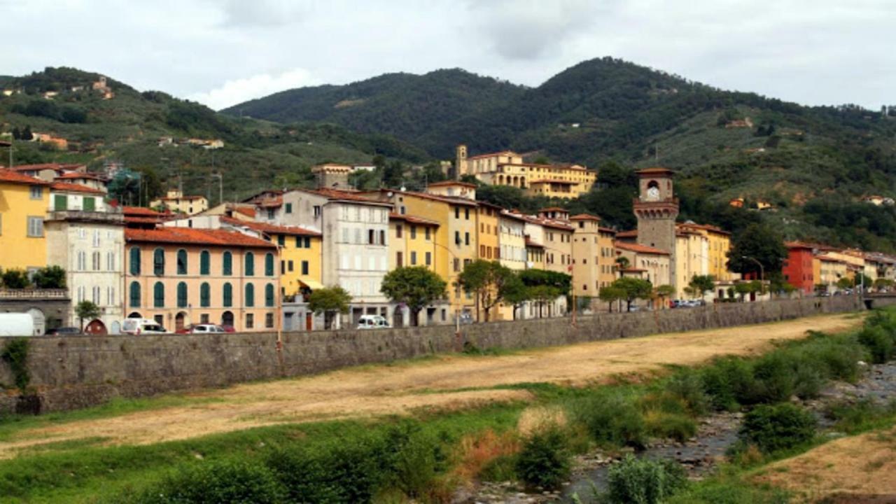Casa Vacanza Ilia Pescia Exteriér fotografie